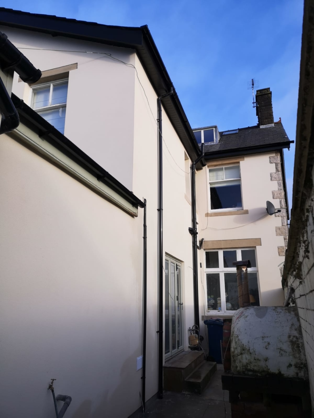 Spray Rend system window repair 10